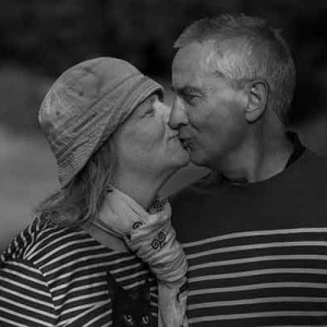 La sexualidad en la tercera edad: Rompiendo tabúes y promoviendo el bienestar