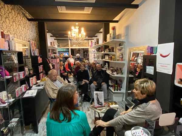 Presentación de la novela “Salir de las sombras”