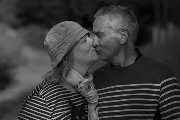 La sexualidad en la tercera edad: Rompiendo tabúes y promoviendo el bienestar